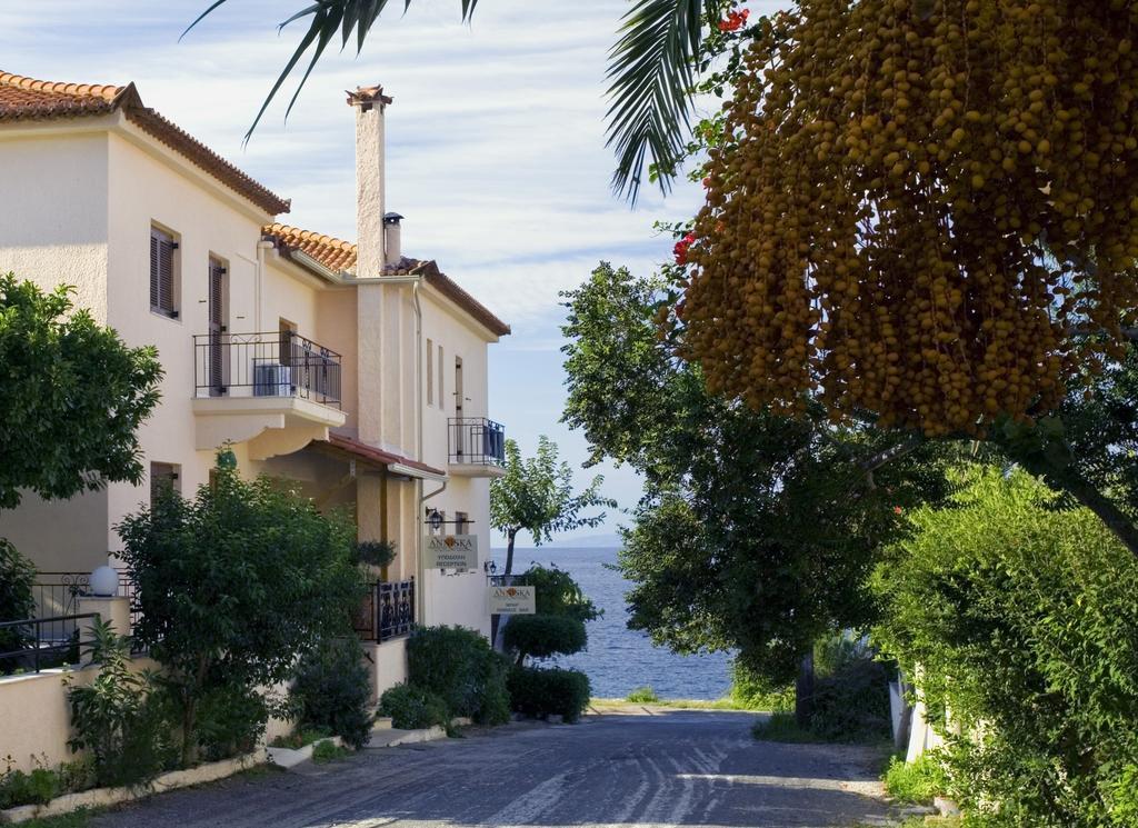 Anniska Hotel Kardhamili Bagian luar foto
