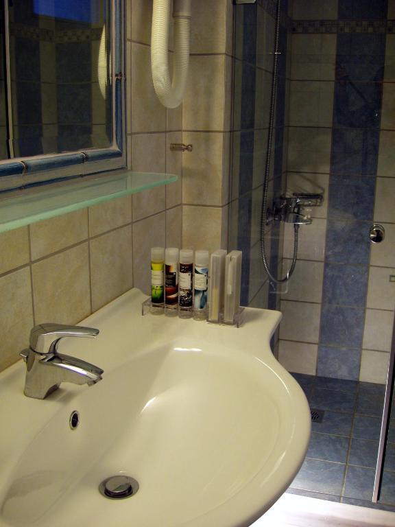 Anniska Hotel Kardhamili Ruang foto
